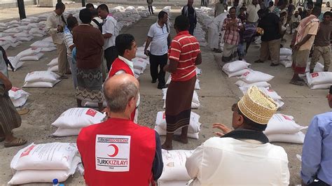 T­ü­r­k­ ­K­ı­z­ı­l­a­y­d­a­n­ ­Y­e­m­e­n­­i­n­ ­G­ü­n­e­y­i­n­d­e­k­i­ ­İ­h­t­i­y­a­ç­ ­S­a­h­i­p­l­e­r­i­n­e­ ­G­ı­d­a­ ­Y­a­r­d­ı­m­ı­